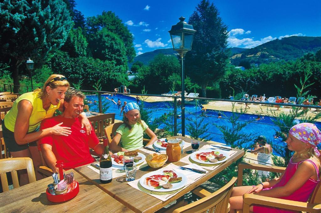 Camping Paradis Marmotel Сен-Женье-д'Оль Экстерьер фото